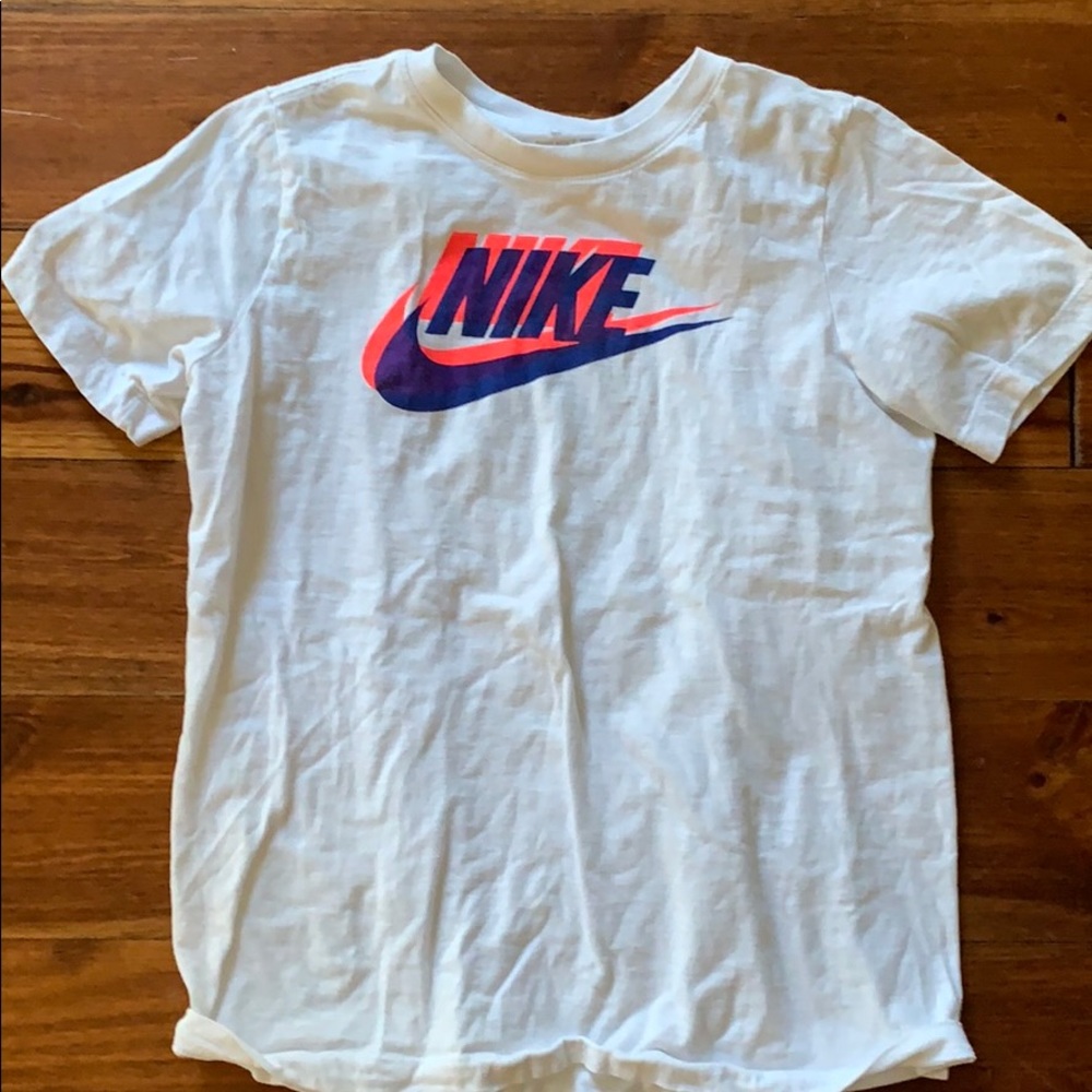 Nike youth large t shirt